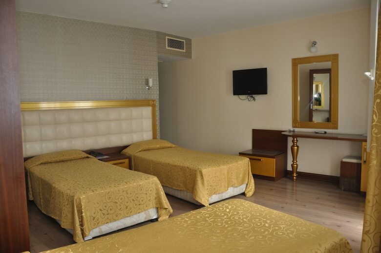 Kayalar Hotel