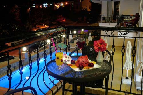 Bed & Breakfast Datca Beyaz Ev Hotel