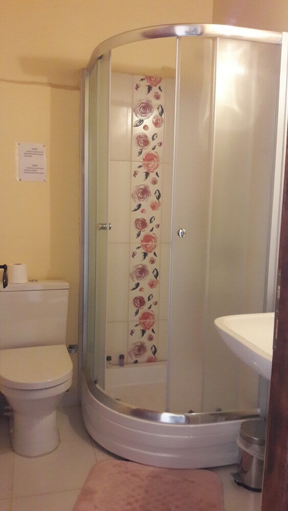Hostal Papazin Konagi