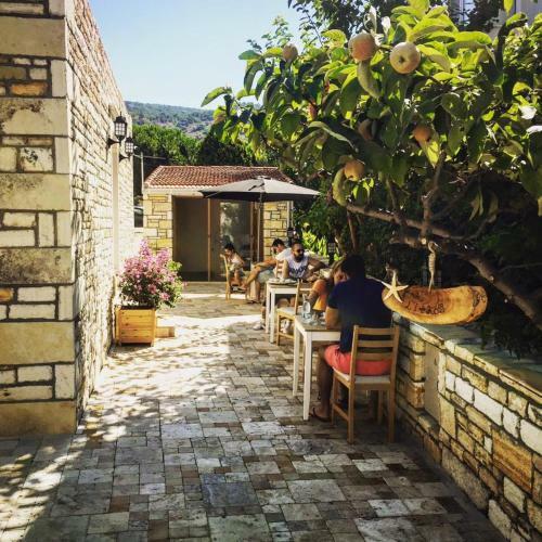 Lithos Boutique Hotel