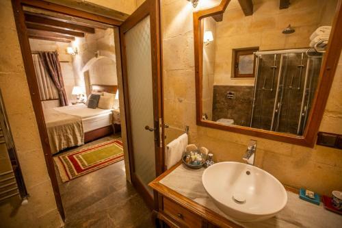 Hotel Artemis Cave Suites