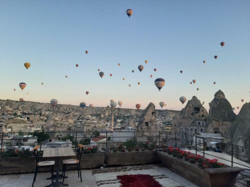 Hotel Artemis Cave Suites