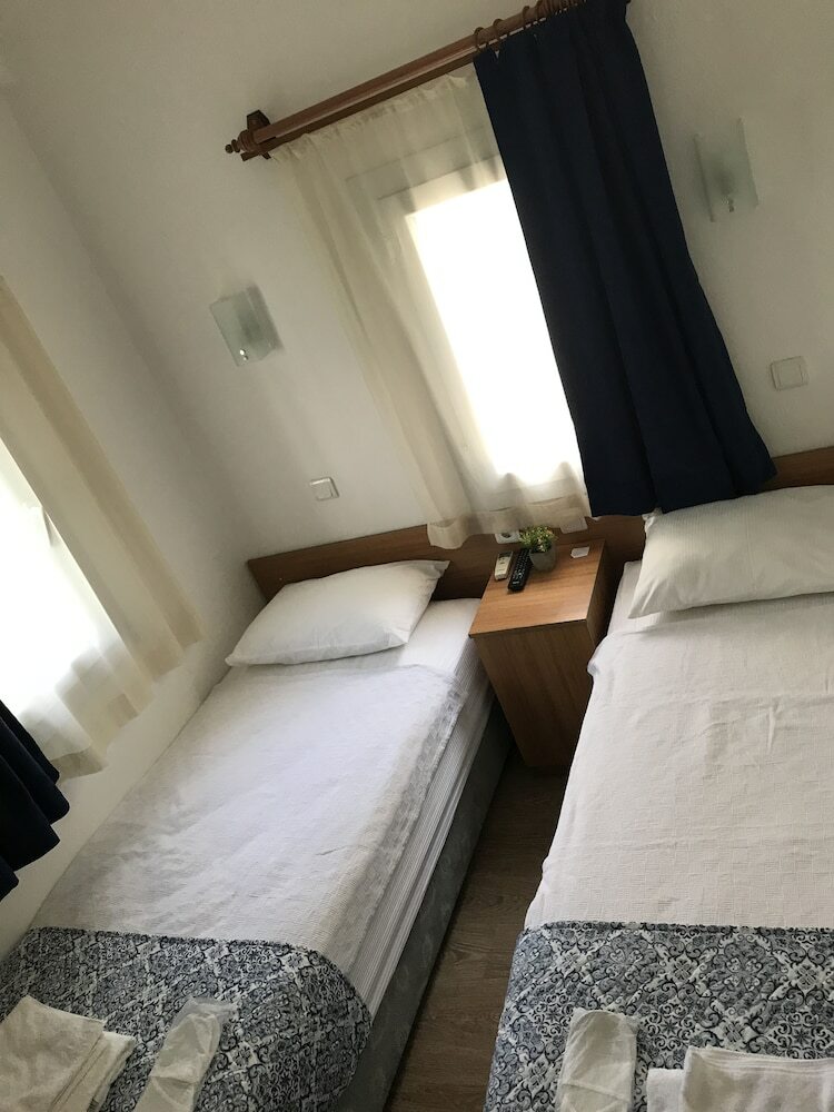 Bed & Breakfast Tay Pansiyon