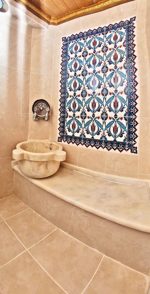 Marmara Deluxe Hotel
