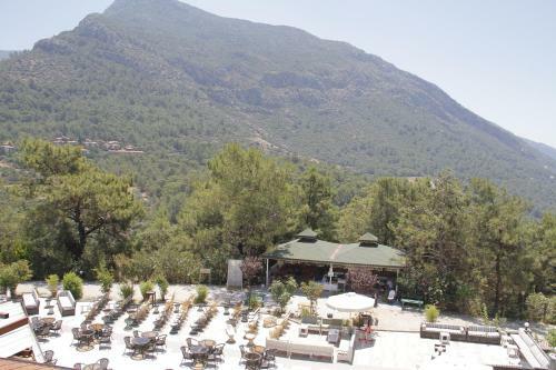Nicholas Park Hotel