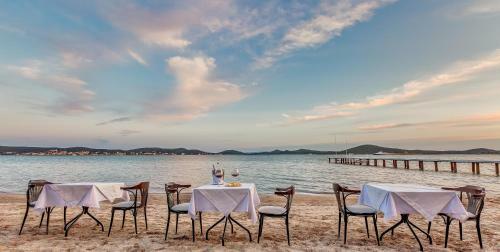 Bed & Breakfast Cunda Hotel