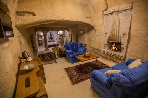 Posada Divan Cave House