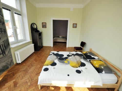 Halytska Street View 4-room Apartment