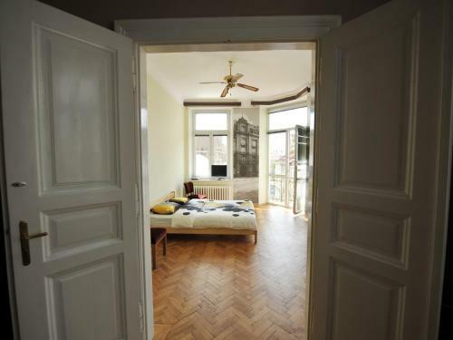 Halytska Street View 4-room Apartment