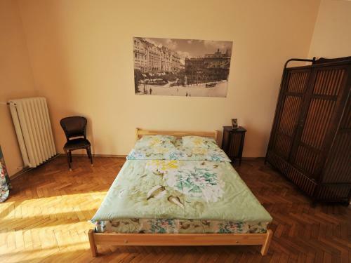Halytska Street View 4-room Apartment