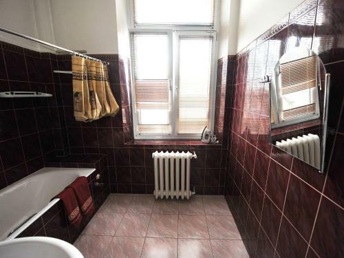Halytska Street View 4-room Apartment