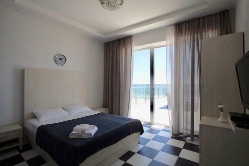 California Hotel