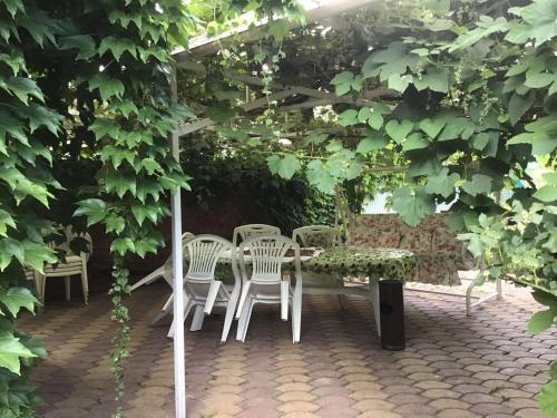 Hostal Guest House Kostandi