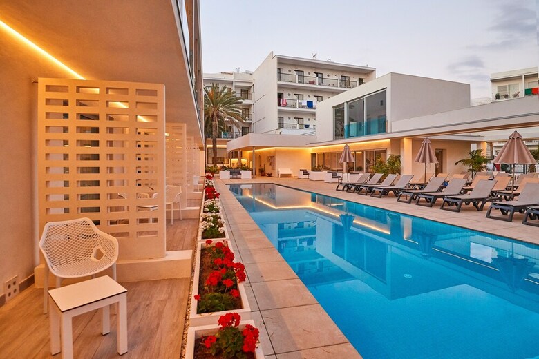 More Hotel