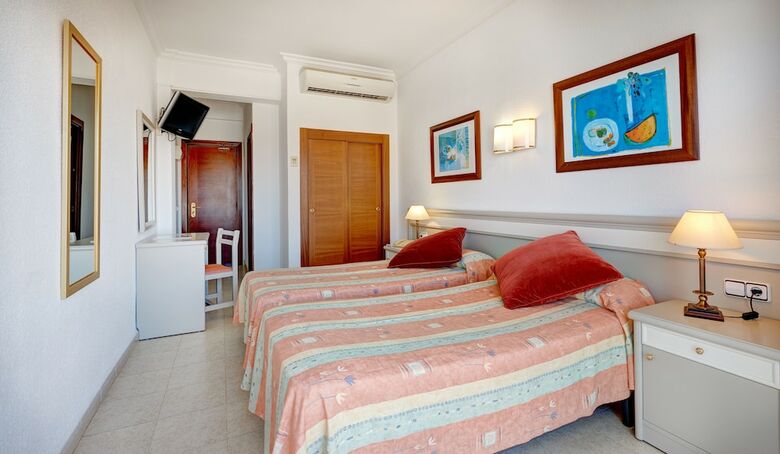 More Hotel