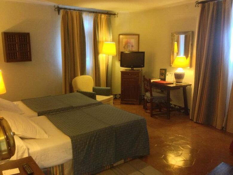 Hotel Parador De Arcos