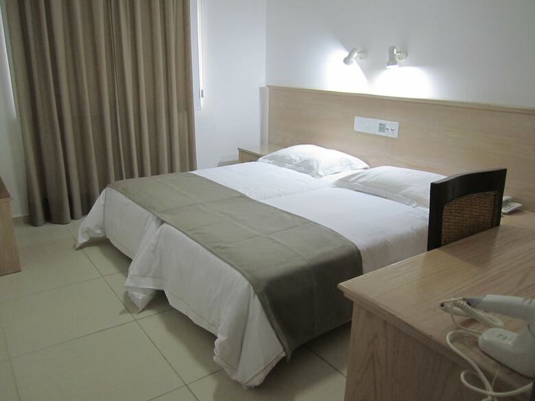 Senator Hotel Apartments