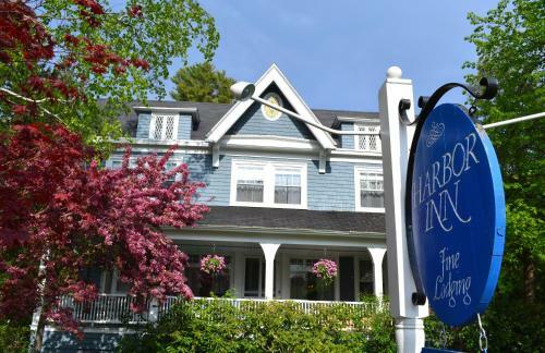 Posada Harbor Inn