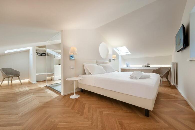 Hotel Alexander