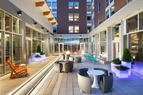 Hotel Aloft Syracuse Inner Harbor