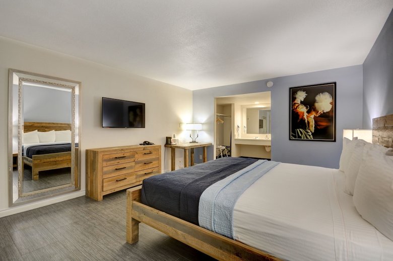 Thunderbird Boutique Hotel