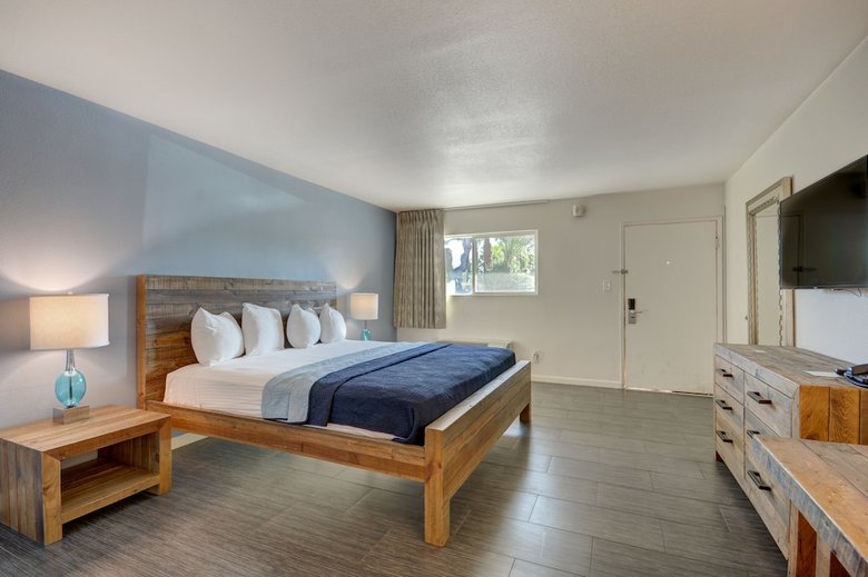 Thunderbird Boutique Hotel