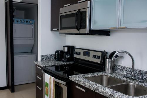 Luxurious Two Bedroom Apartment