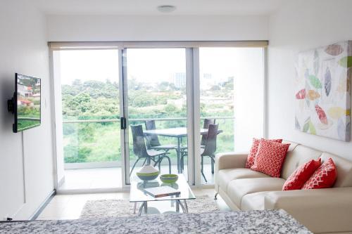 Luxurious Two Bedroom Apartment