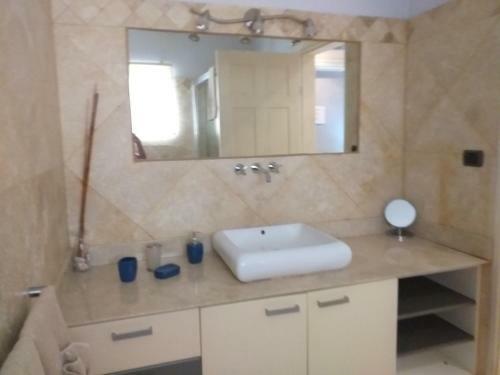 Villa Thoga Vacation Rentals & Tours