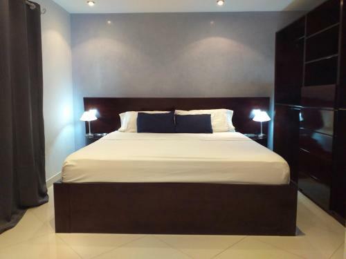 Villa Thoga Vacation Rentals & Tours