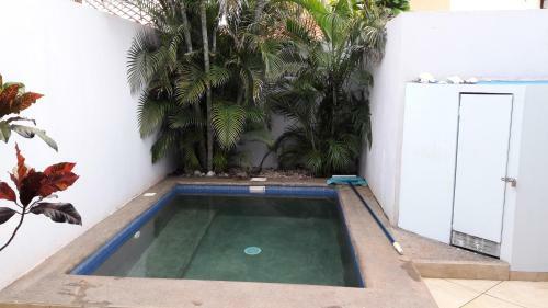 Villa Thoga Vacation Rentals & Tours