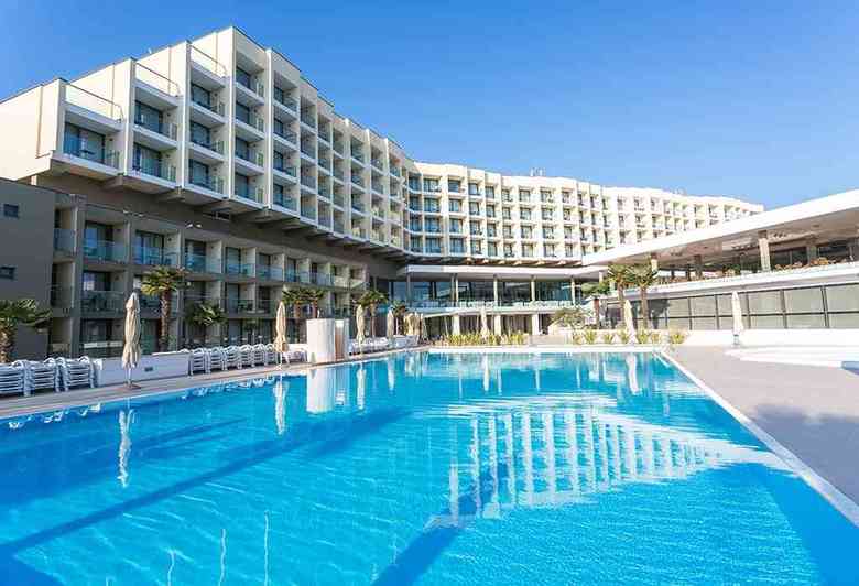 Hotel Laguna Materada