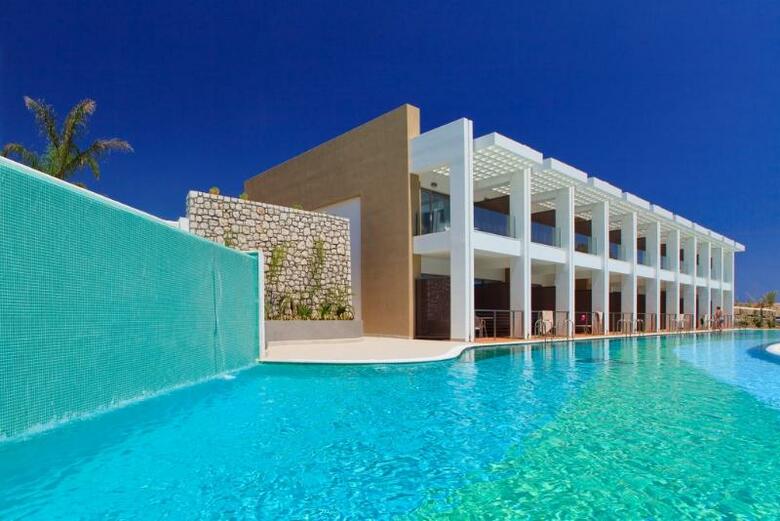 Hotel Princess Andriana Resort And Spa