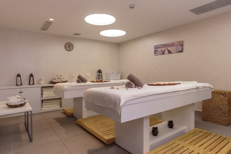 Hotel Princess Andriana Resort And Spa