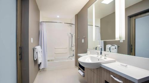 Hotel Springhill Suites By Marriott Miami Doral
