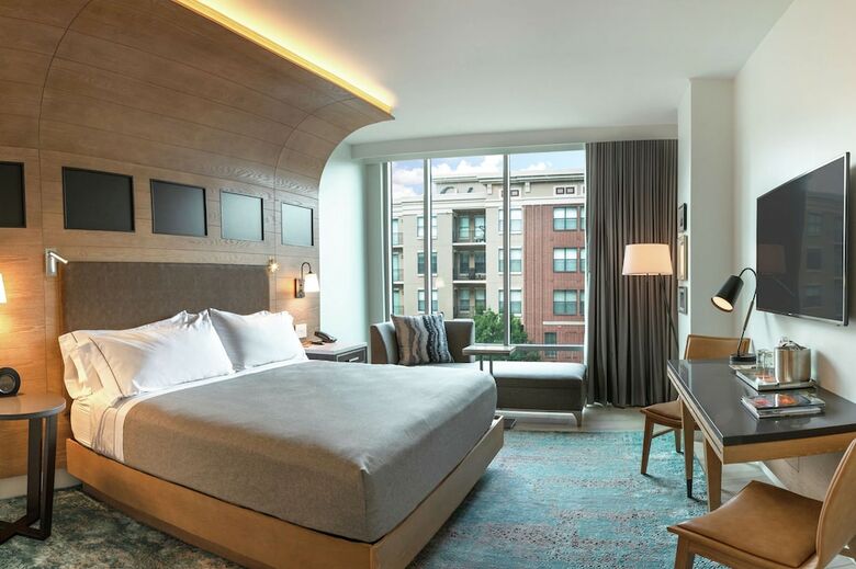 Hotel Canopy By Hilton Dallas Uptown