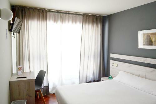 Hotel Hostal Alda Puerta Coru�a