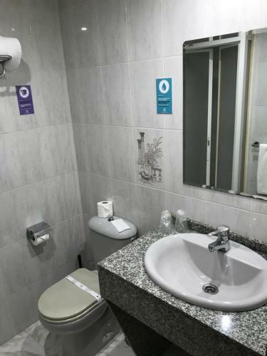 Hotel Hostal Alda Puerta Coru�a