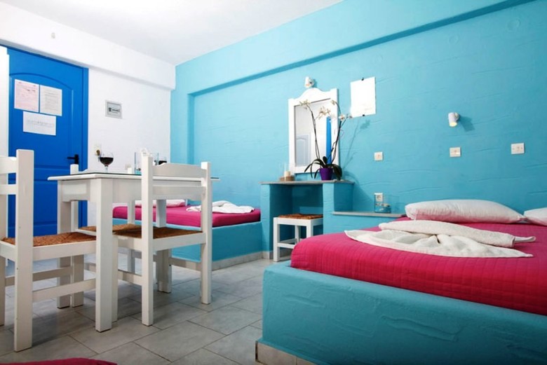 Stratos Studios & Apartments