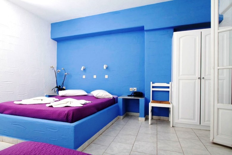 Stratos Studios & Apartments