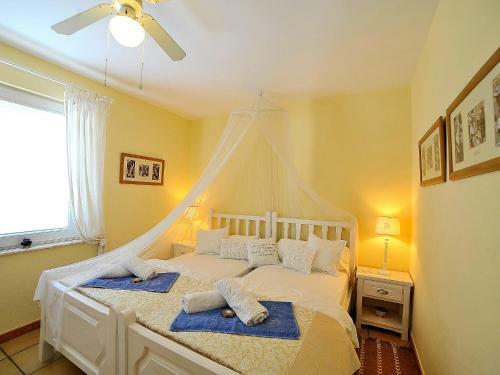 Holiday Home Petite Fleur