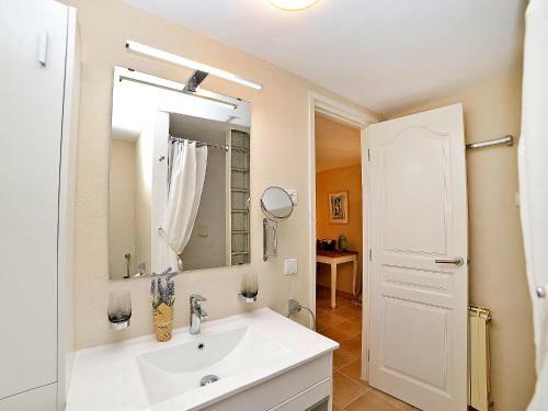 Holiday Home Petite Fleur
