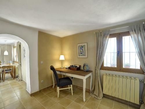 Holiday Home Petite Fleur