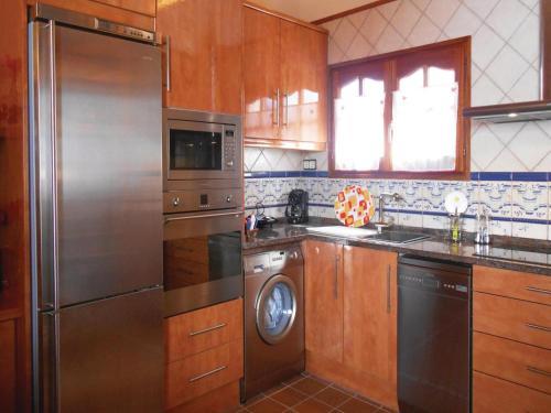 Apartment Es Cars P-548