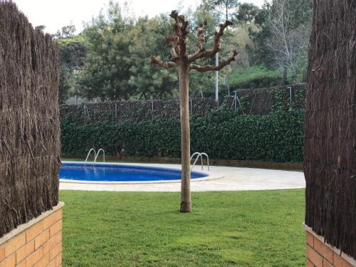 Lets Holidays Cozy Pool Apartment
