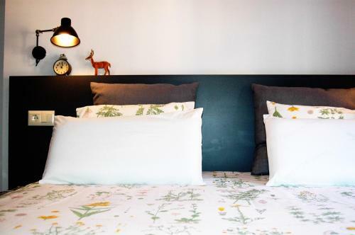 Hostal Groc Rooms
