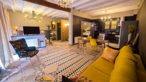 Hostal Groc Rooms