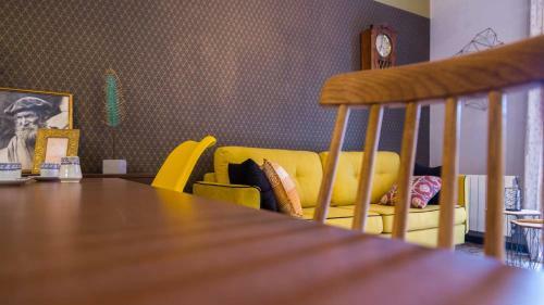 Hostal Groc Rooms
