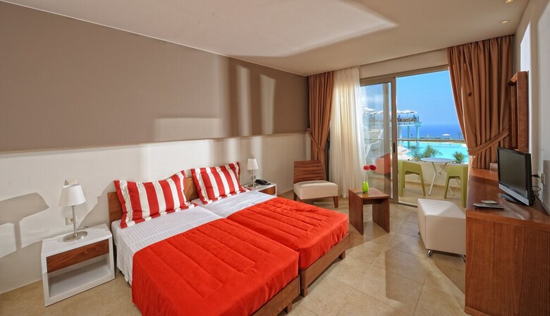 Hotel Royal Heights Resort Villas & Spa