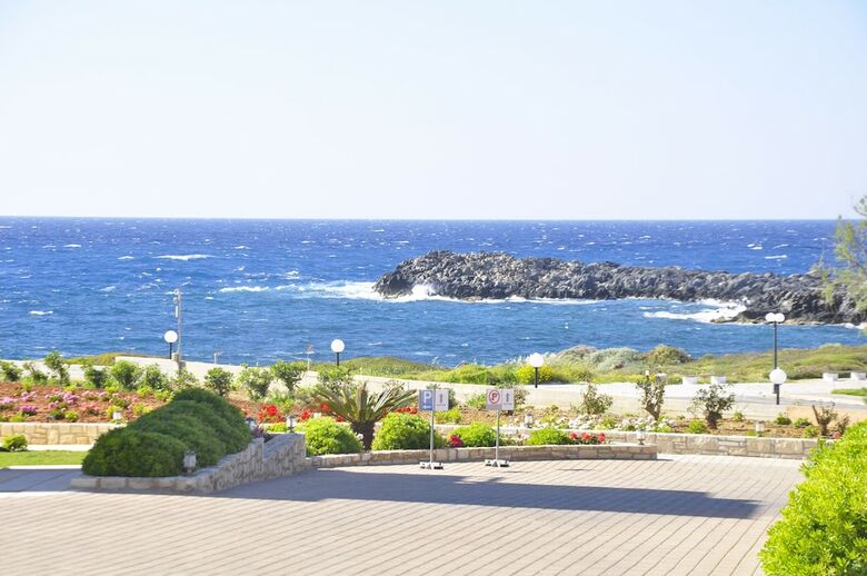 Hotel Kavos Beach